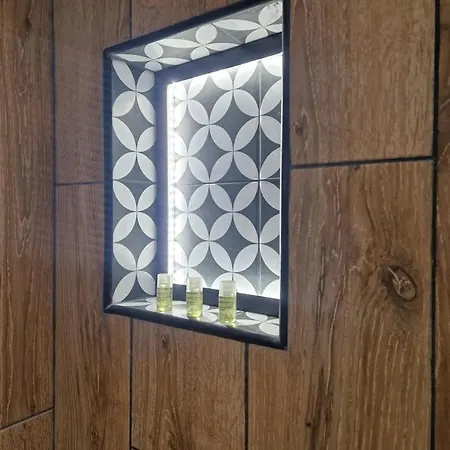 Pasto Gauche 6p 아파트